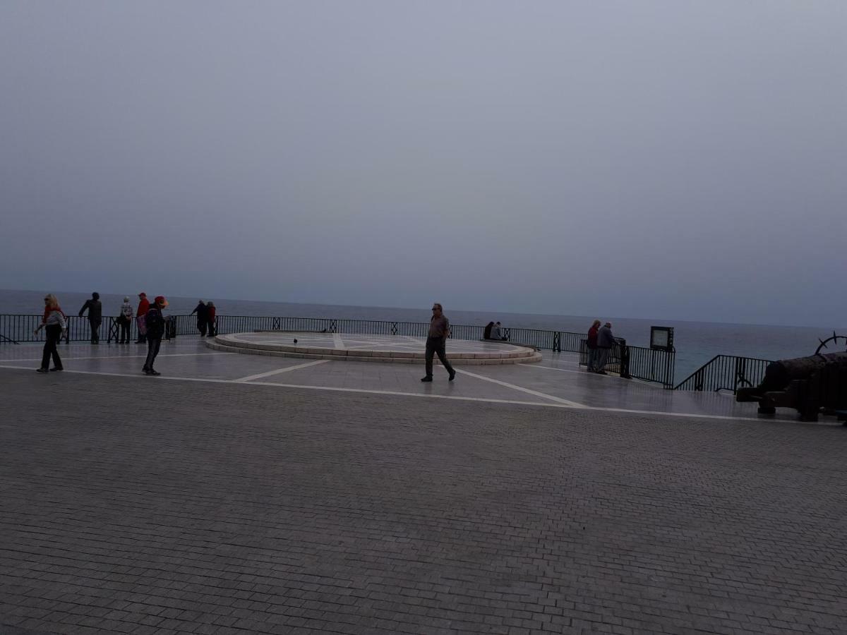 Calle Antonio Millon Nerja Zewnętrze zdjęcie